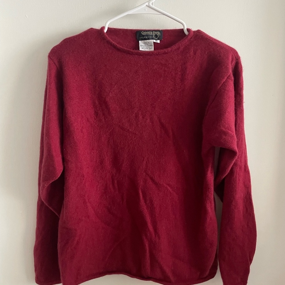 Country shop maroon cashmere sweater